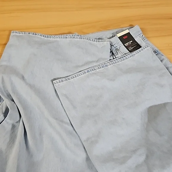 NWT Levi's Baggy Dad Wide Leg Lightwash womans jeans 32x32 - Picture 12 of 14